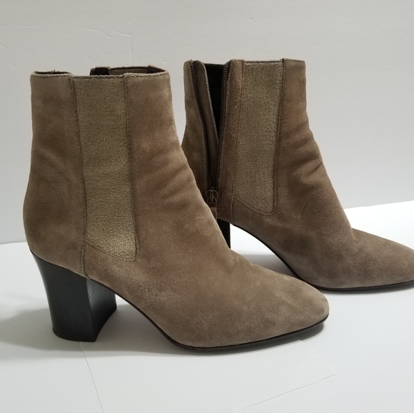 Aquatalia Women's Frida Weatherproof Suede Bootie Size Mushroom